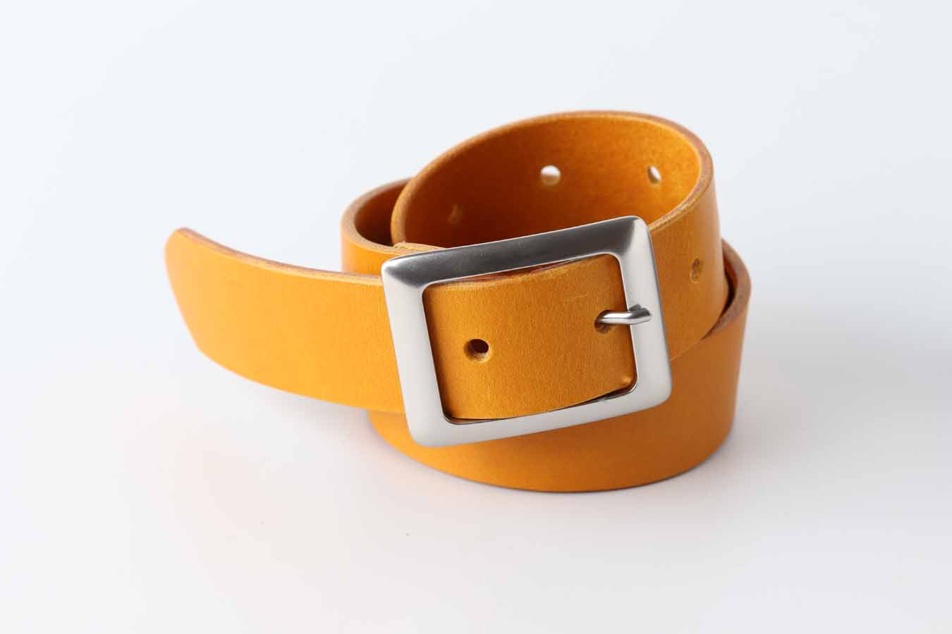 Yellow leather belt / kaseta