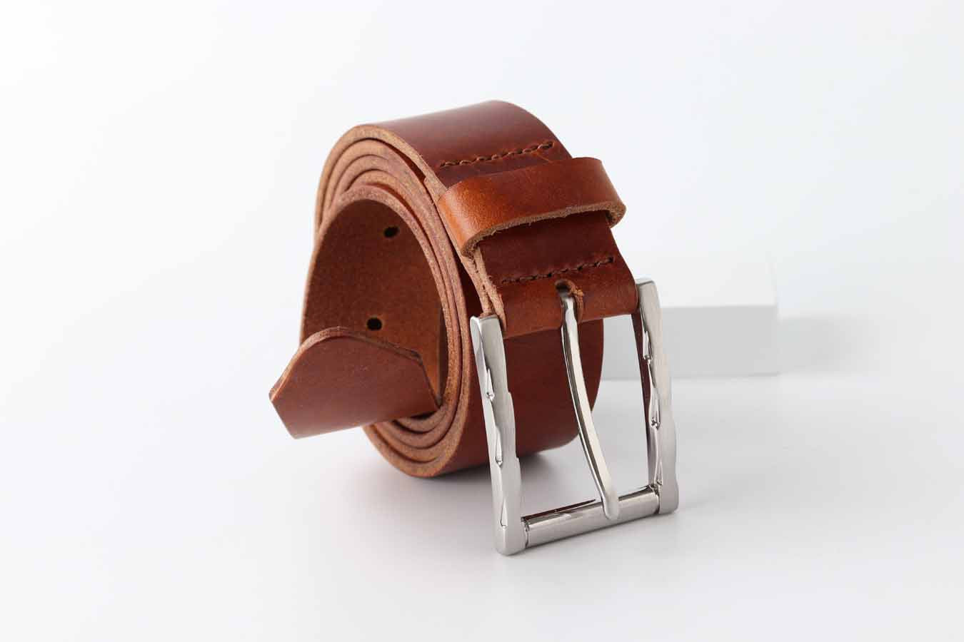 Brown men's leather belt by Kaseta