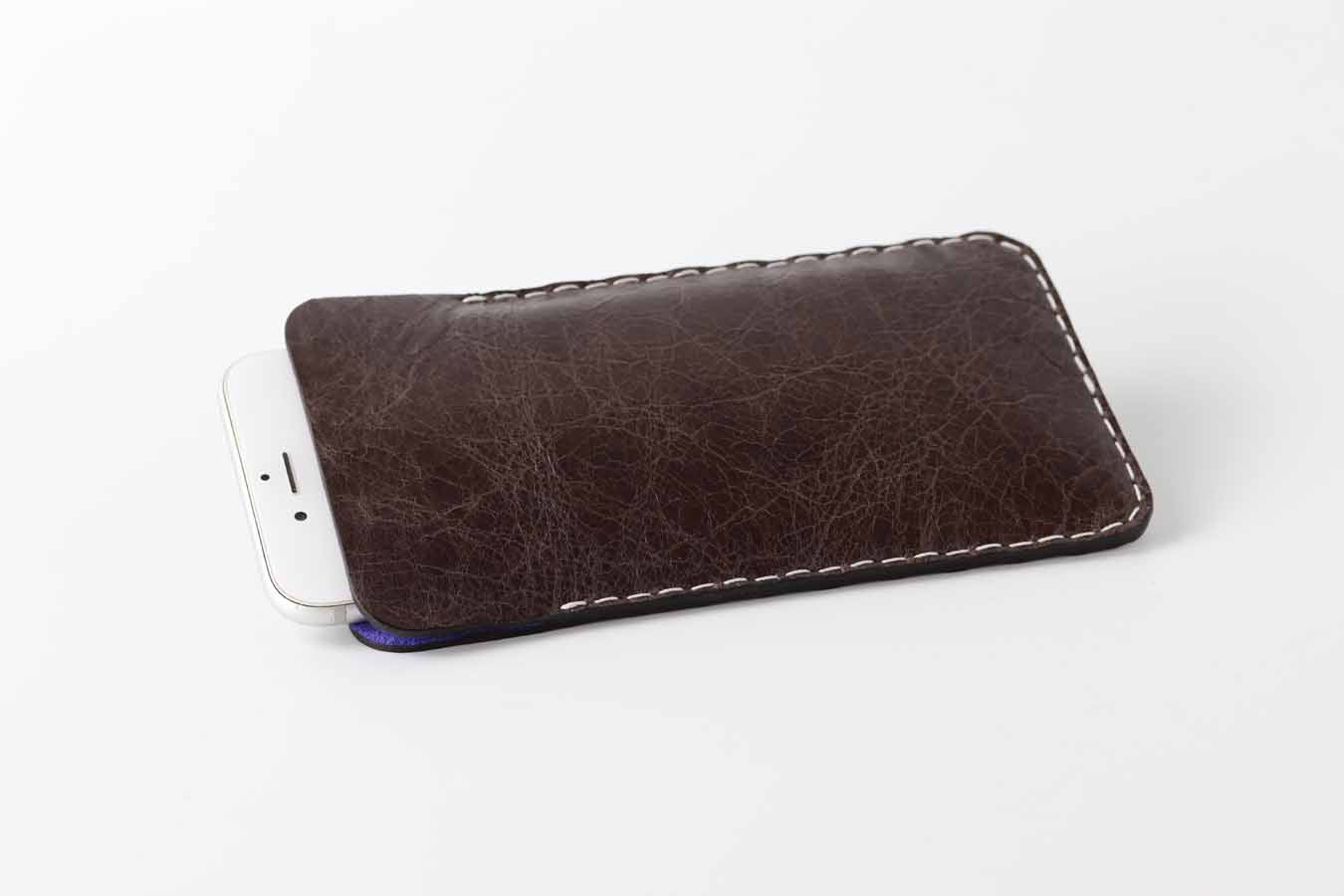 Stylish iPhone 14 13 leather black sleeve with suede lining for phone protection