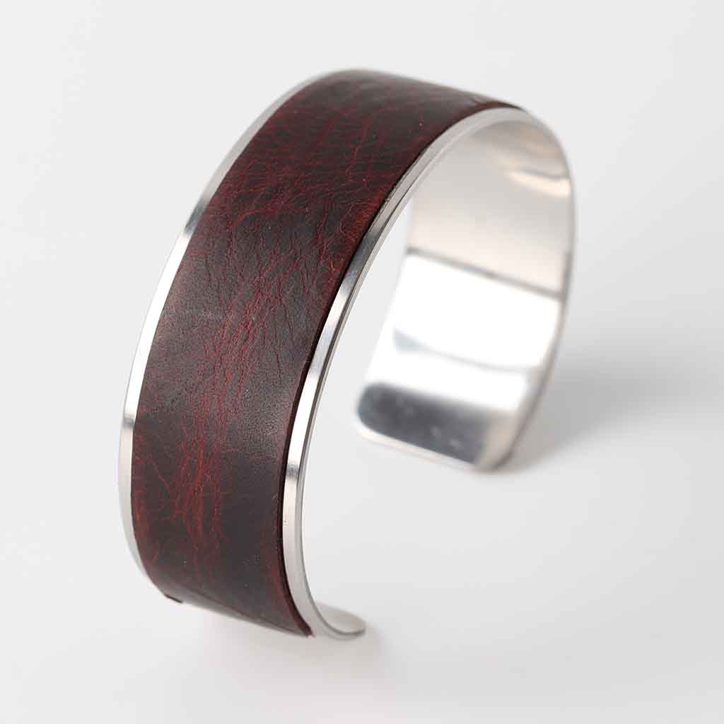 Cuff bracelet for men by Kaseta