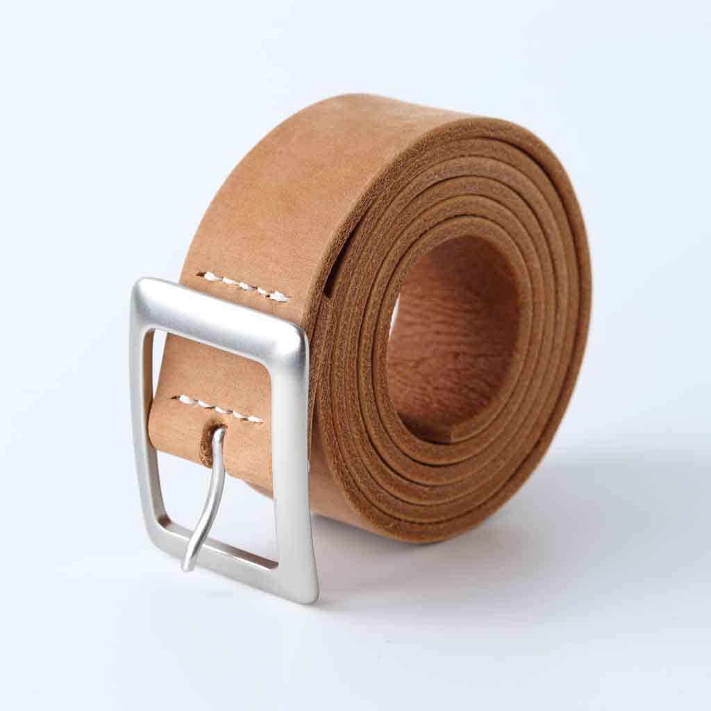 Beige leather ladies belt by Kaseta