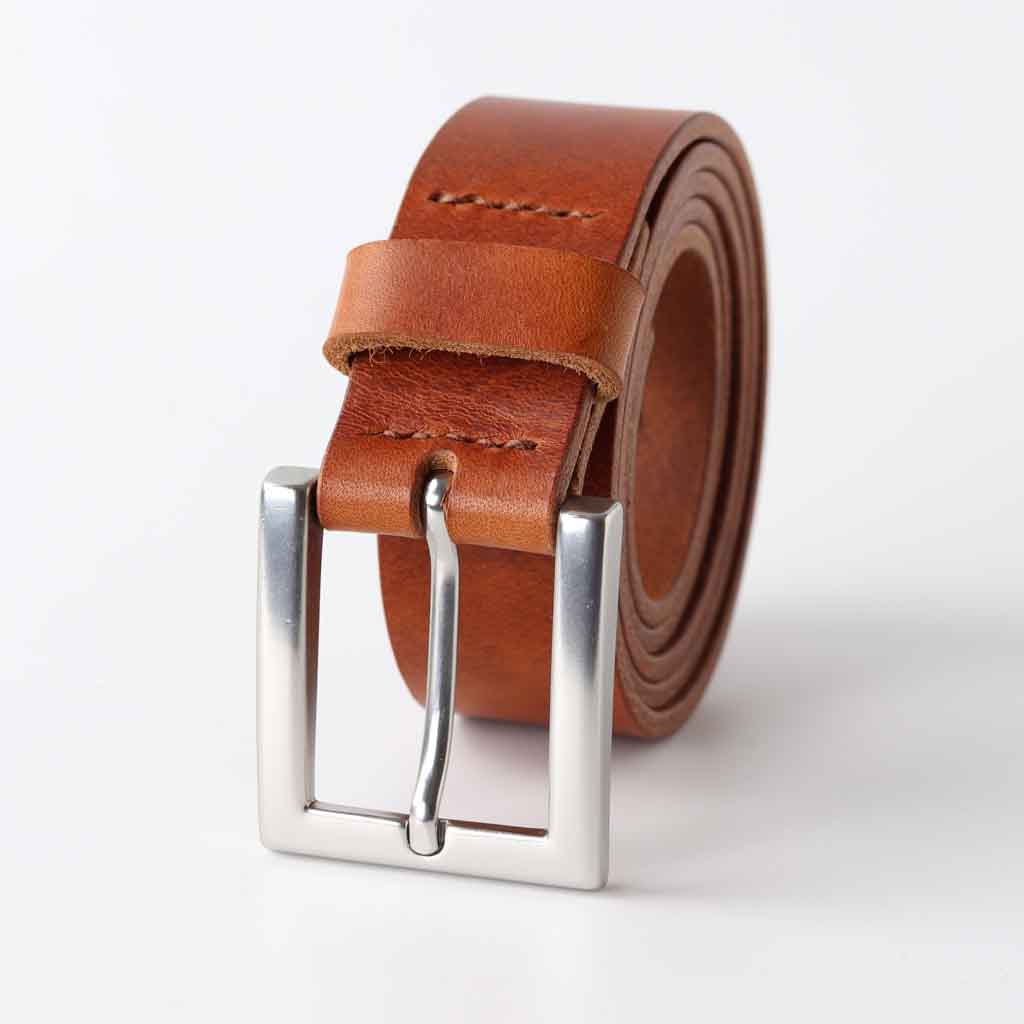 brown leather men&#39;s belt / formal or casual wear
