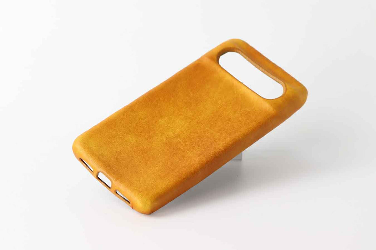 light tan or yellow leather case for google pixel  8