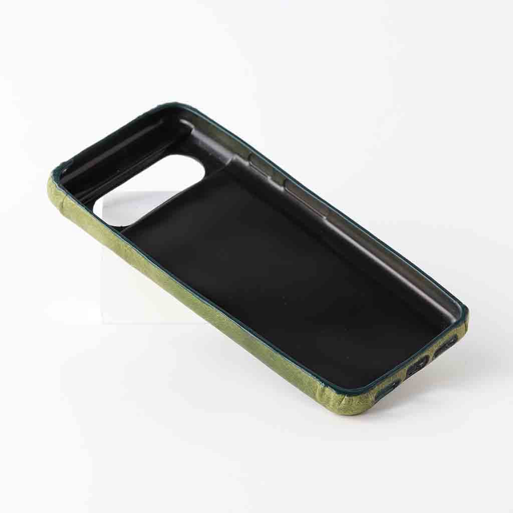 pixel 8 leather case by Kaseta