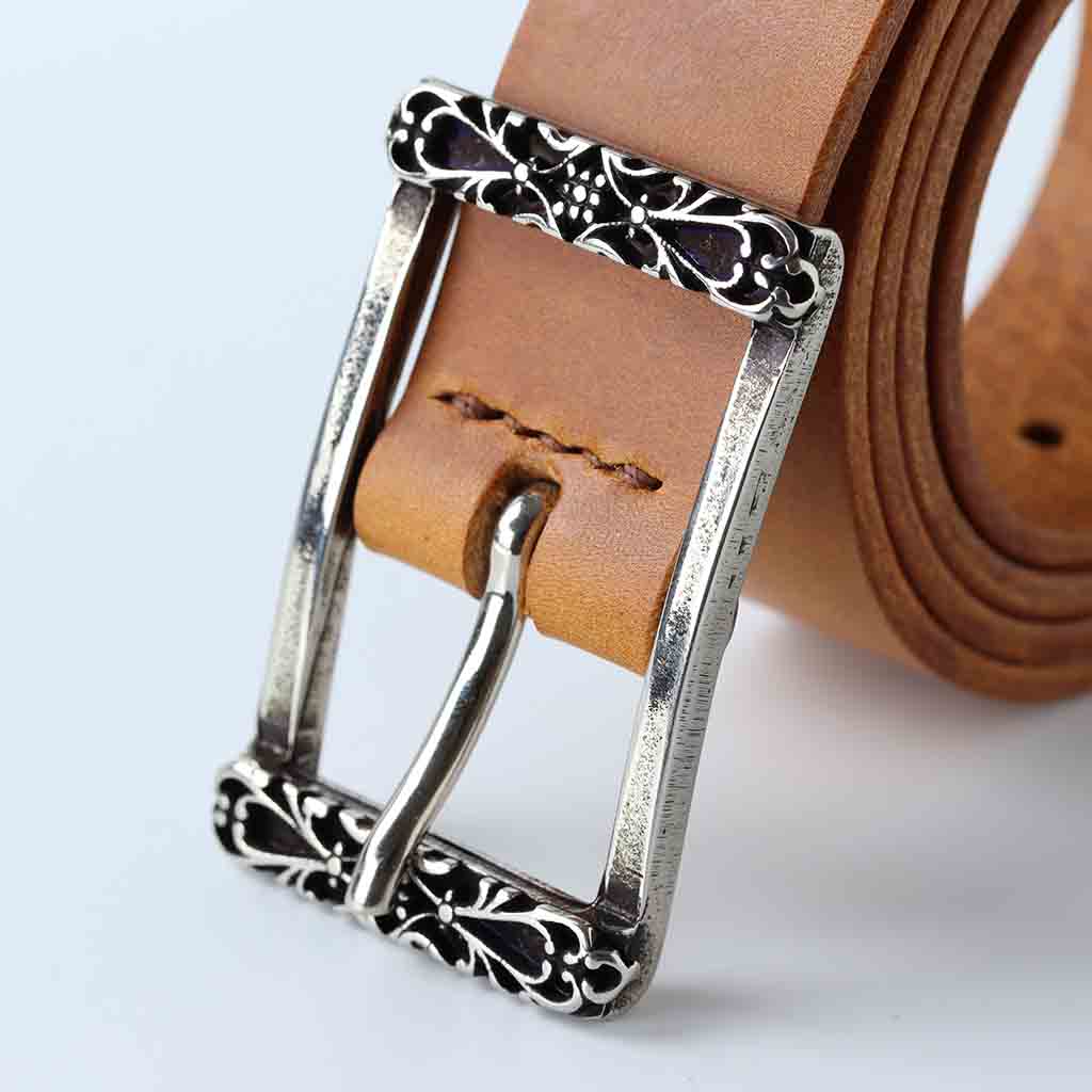 Savia - tan leather belt for women handmade by Kaseta
