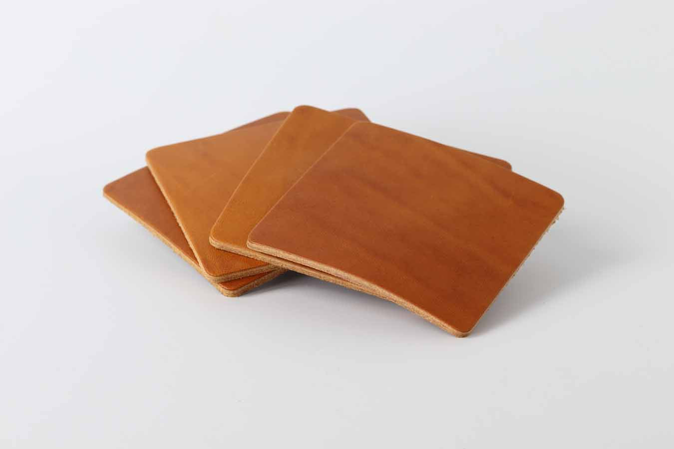 set of coasters / tan / kaseta