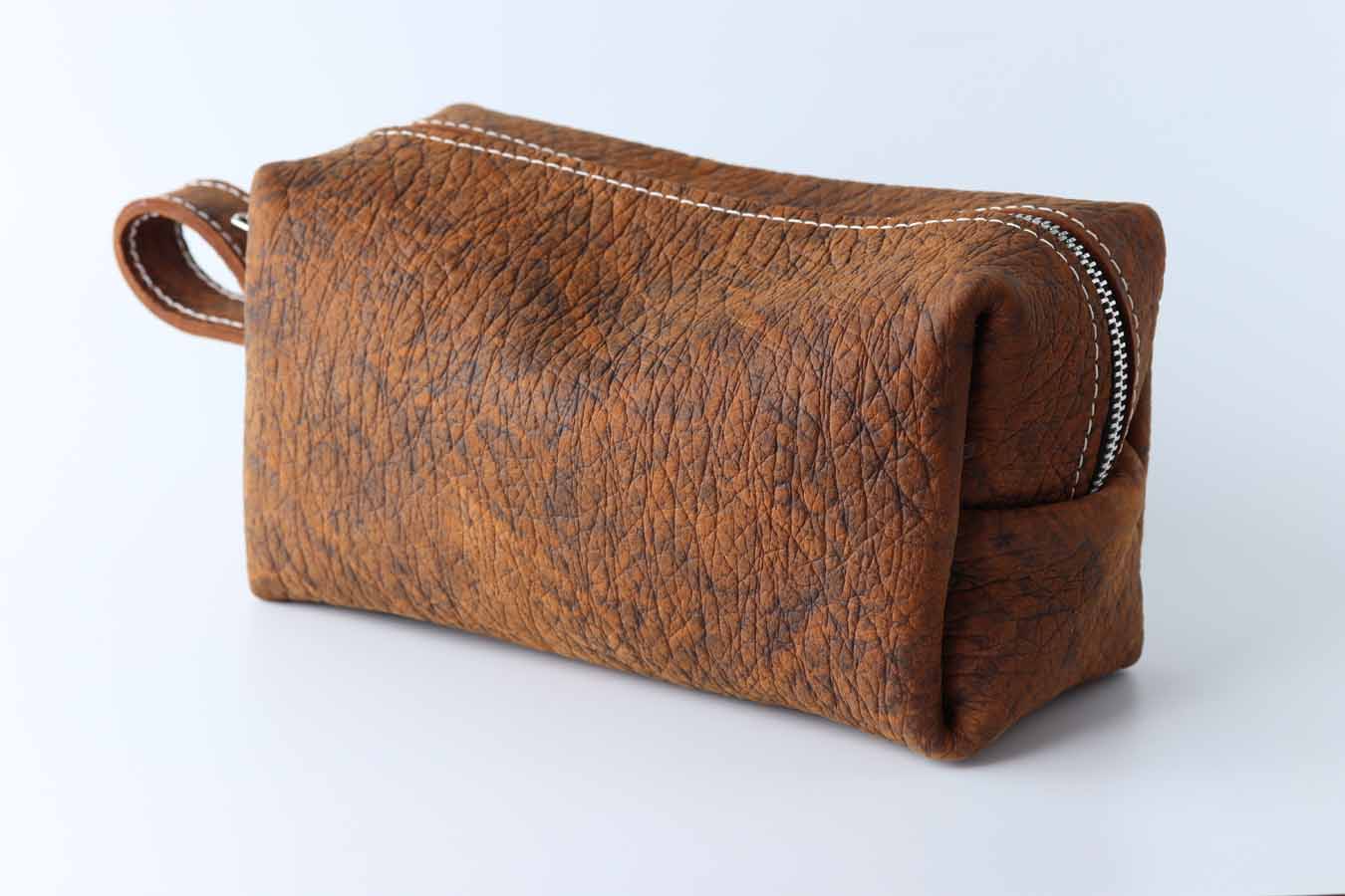 brown toiletry bag for men and women